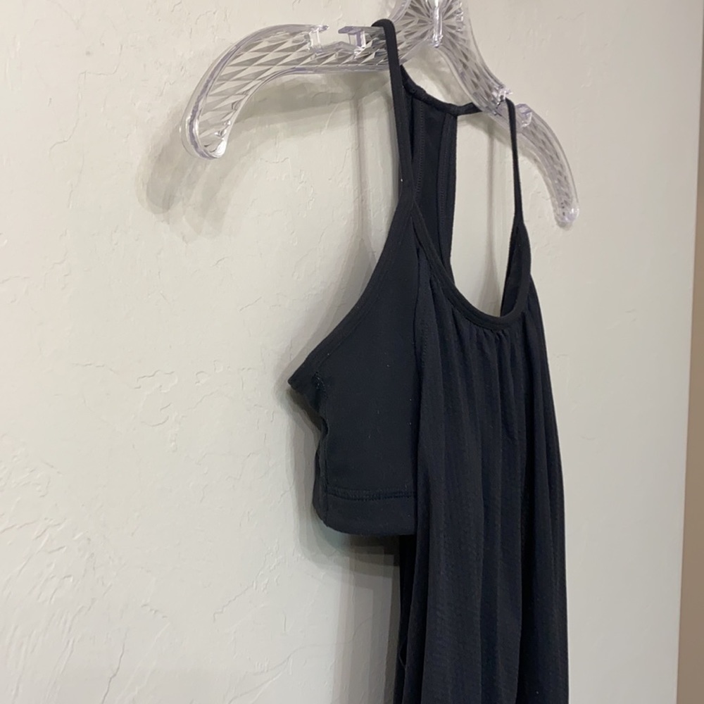 Lululemon black work out top size 4 - Picture 4 of 8